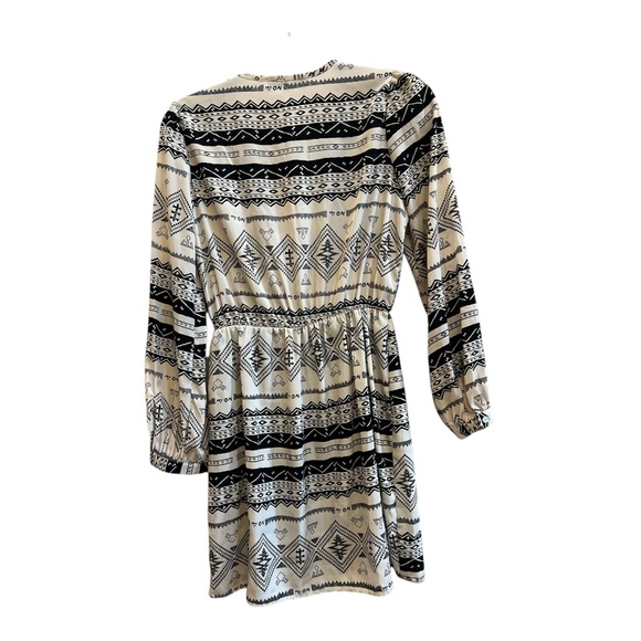 Honey Punch Monochrome Geometric Long Sleeve Dress - Picture 3 of 4